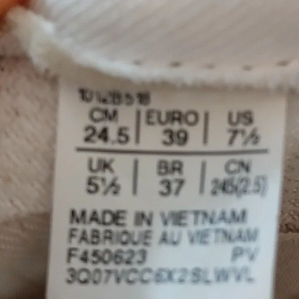 Asics Magic Speed 3 Womens 7.5 White Running‎ Shoes Sneakers 1012B518 FF Blast+